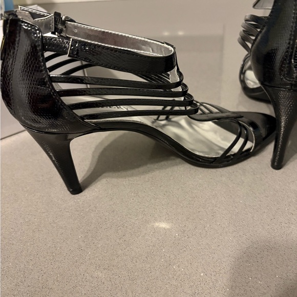Gallery Black Strappy Heels - Picture 5 of 7
